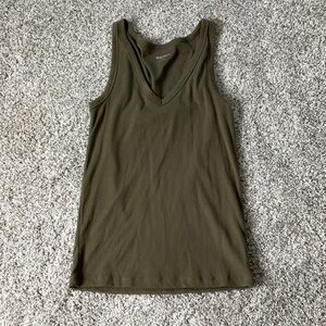 Medium old navy tank top